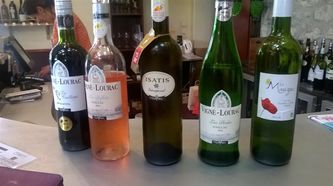 Disse vine besluttede vi os for efter et besøg i La Cave de Gaillac, 110 Avenue Maréchal Foch, Gaillac